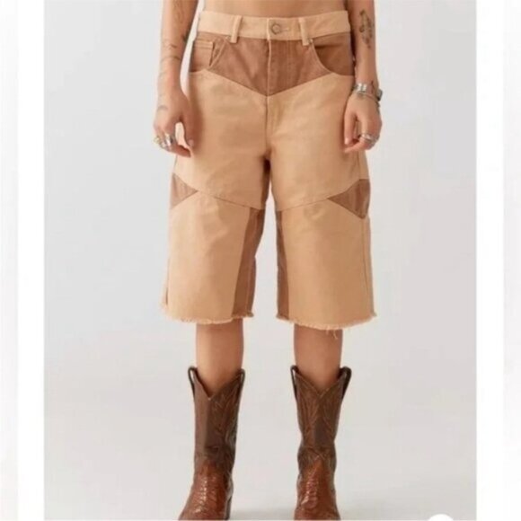 Urban Outfitters BDG Skater Girl Denim Short Seamed Sand Tan Brown New 28 Waist - Picture 4 of 9